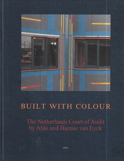 Omslag van Built with colour door Izak Salomons, tweedehands boek bij Boekhandel Bloks
