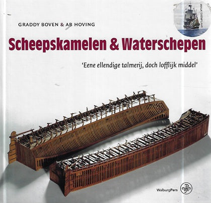 Omslag van Scheepskamelen & waterschepen, tweedehands boek bij Boekhandel Bloks