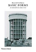 Omslag van Basic Forms of Industrial Buildings door Thames & Hudson Ltd, tweedehands boek bij Boekhandel Bloks