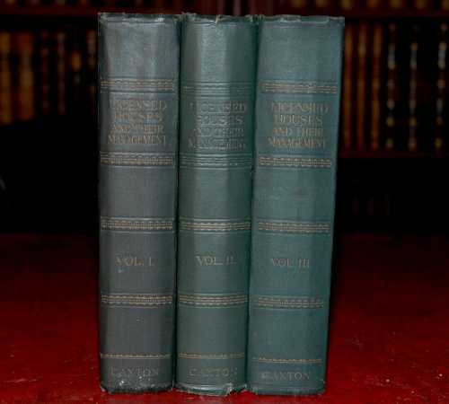 Omslag van Licensed houses and their management, tweedehands boek bij Boekhandel Bloks