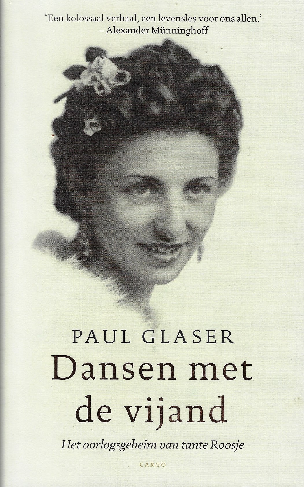 Omslag van Dansen met de vijand / het oorlogsgeheim van tante Roosje, tweedehands boek bij Boekhandel Bloks