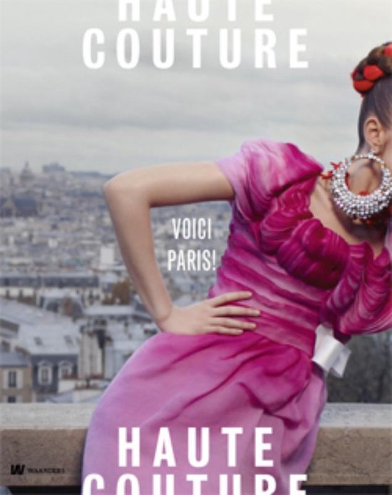 Omslag van Haute Couture. Voici Paris, tweedehands boek bij Boekhandel Bloks