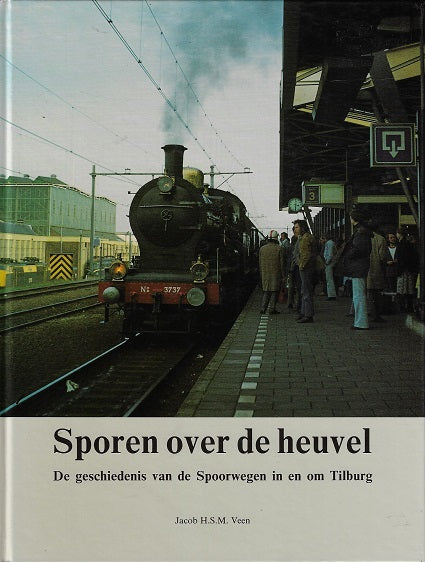 Omslag van Sporen over de heuvel, tweedehands boek bij Boekhandel Bloks