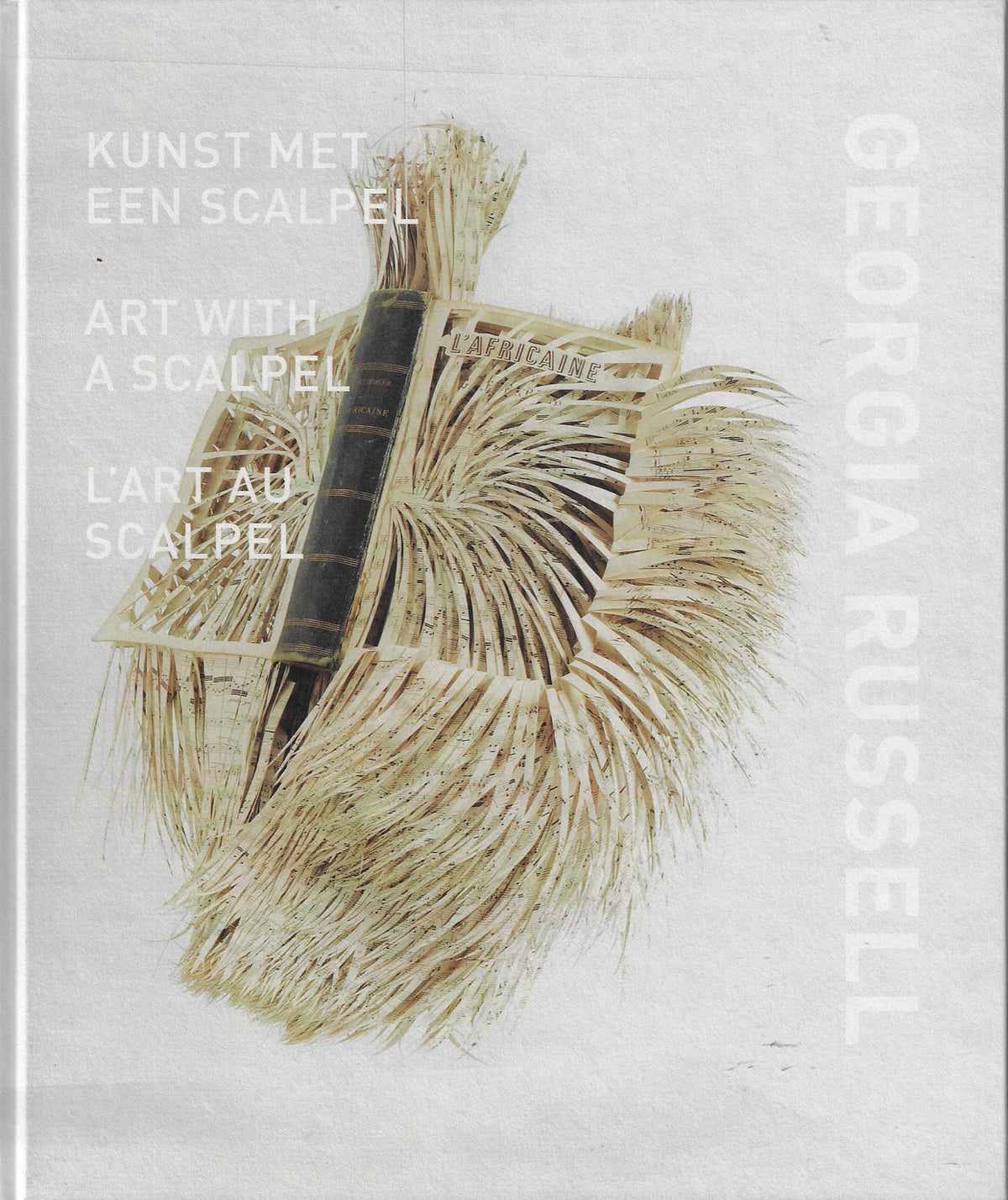Omslag van Art with a scalpel / kunst met een scalpel; art with a scalpel; l'art au scalpel, tweedehands boek bij Boekhandel Bloks
