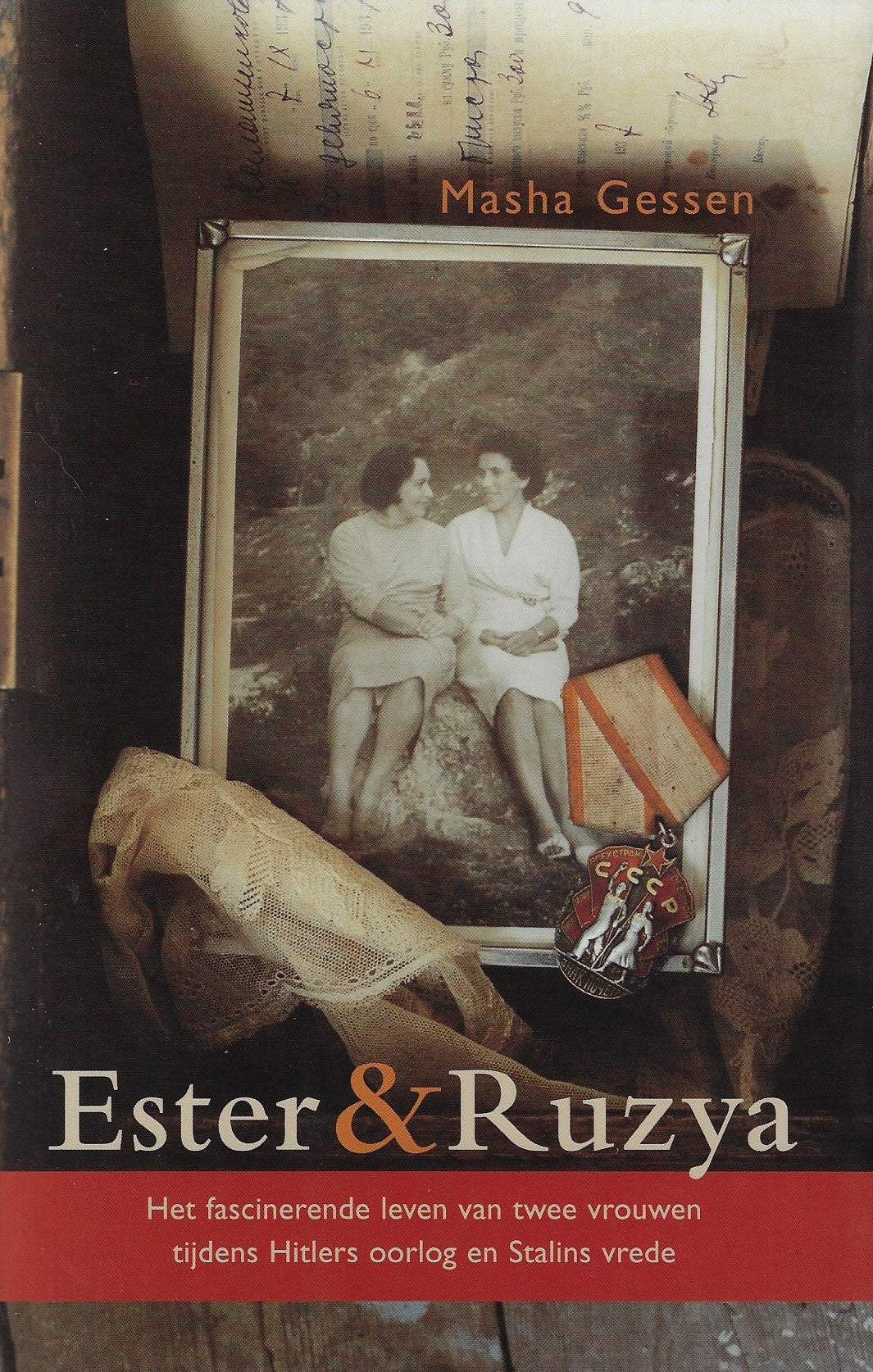 Omslag van Ester & Ruzya, tweedehands boek bij Boekhandel Bloks