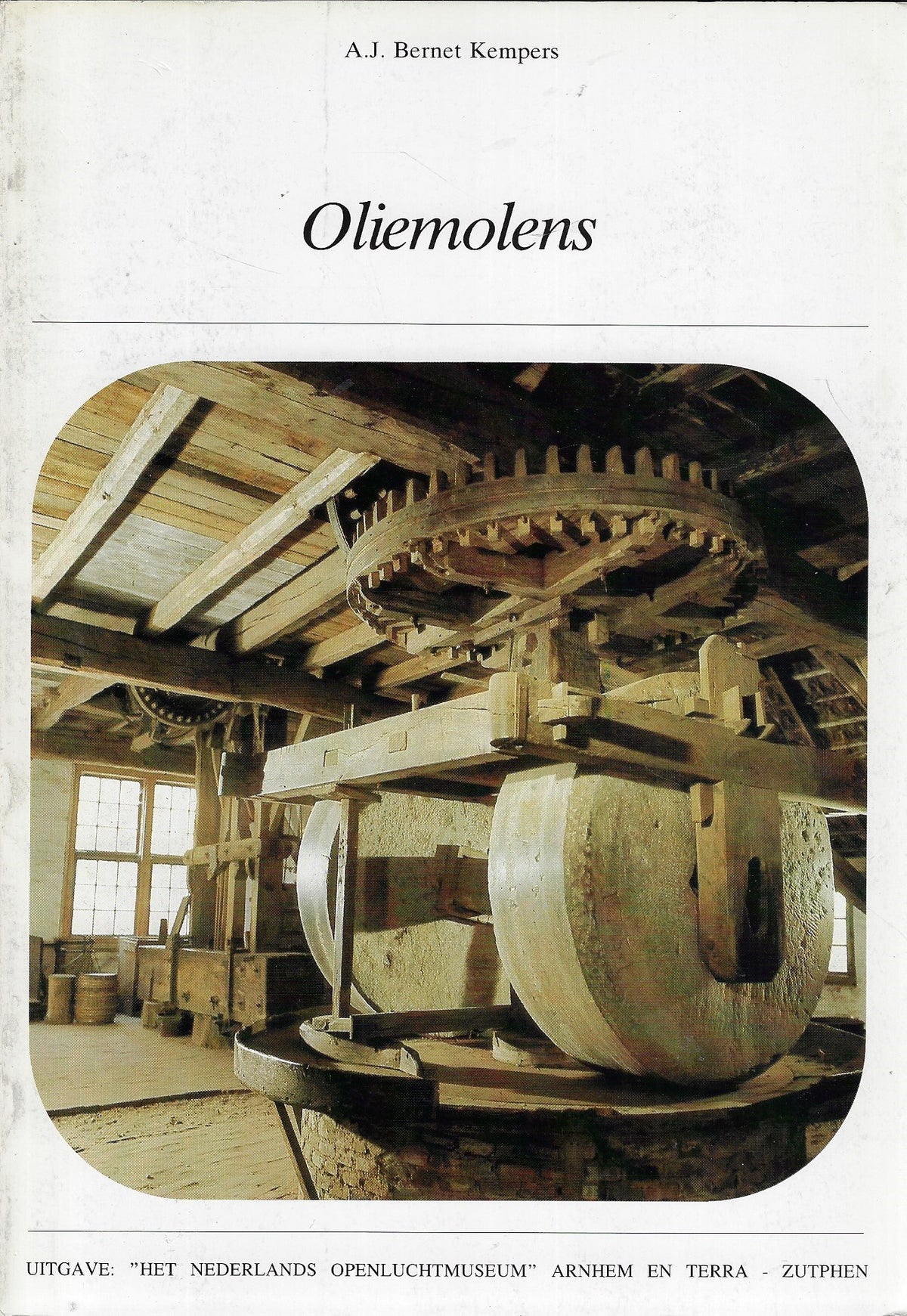 Omslag van Oliemolens, tweedehands boek bij Boekhandel Bloks