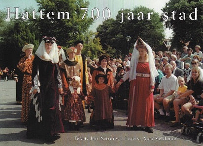 Omslag van Hattem 700 jaar stad, tweedehands boek bij Boekhandel Bloks