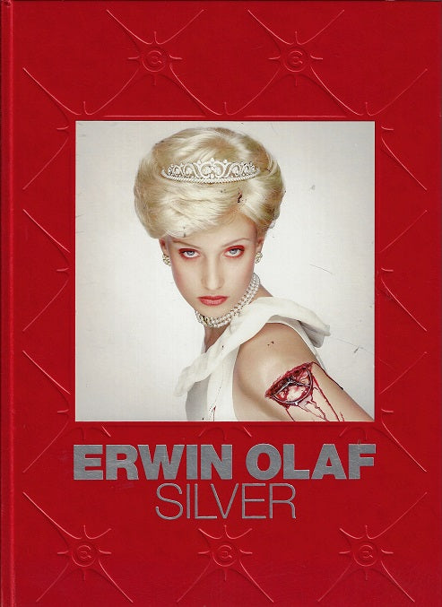 Omslag van Erwin Olaf Silver door Erwin Olaf, tweedehands boek bij Boekhandel Bloks
