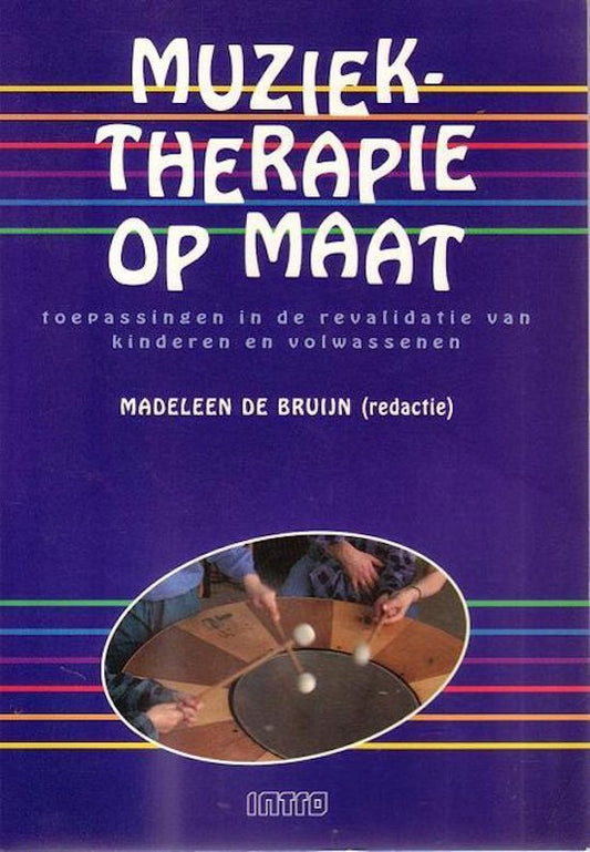 Omslag van Muziektherapie op maat door Medeleen de, tweedehands boek bij Boekhandel Bloks