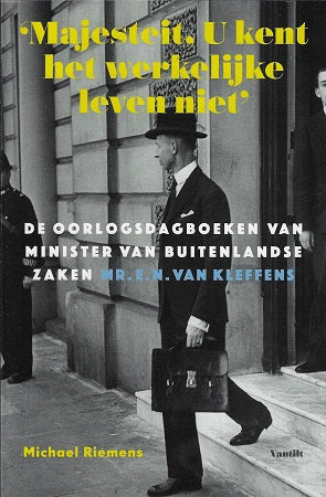 Omslag van ‘Majesteit, U kent het werkelijke leven niet’, tweedehands boek bij Boekhandel Bloks