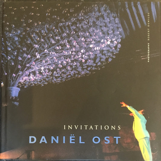 Omslag van Invitations, tweedehands boek bij Boekhandel Bloks