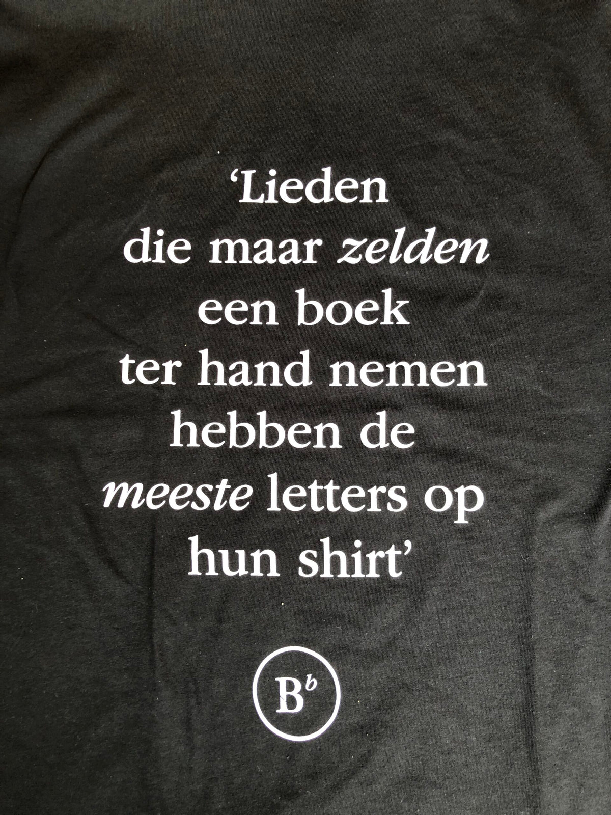 Omslag van Literair T-shirt Boekhandel Bloks maat M/L/XL, tweedehands boek bij Boekhandel Bloks