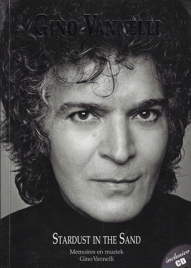 Omslag van Stardust in the sand / memoires en muziek GESIGNEERD!, tweedehands boek bij Boekhandel Bloks