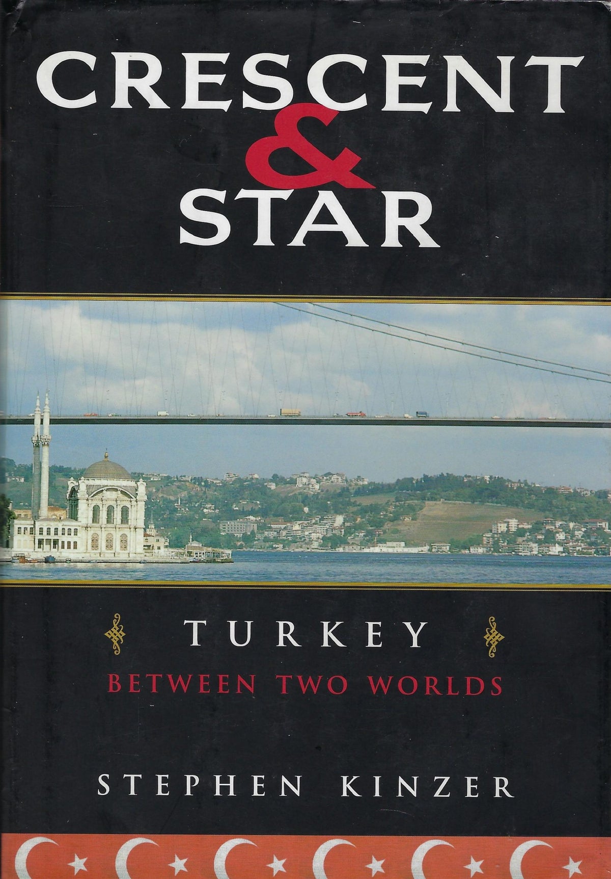 Omslag van Turkey between two worlds, tweedehands boek bij Boekhandel Bloks