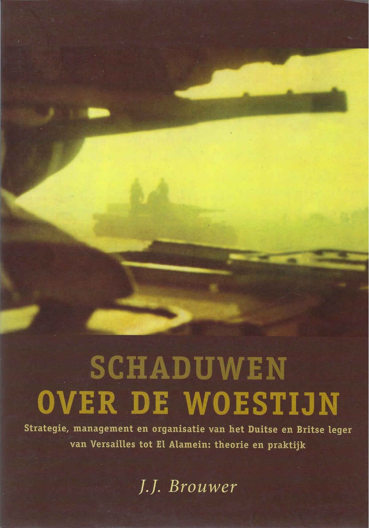 Omslag van Schaduwen over de woestijn, tweedehands boek bij Boekhandel Bloks