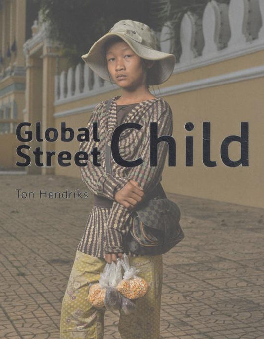 Omslag van Global Street Child, tweedehands boek bij Boekhandel Bloks