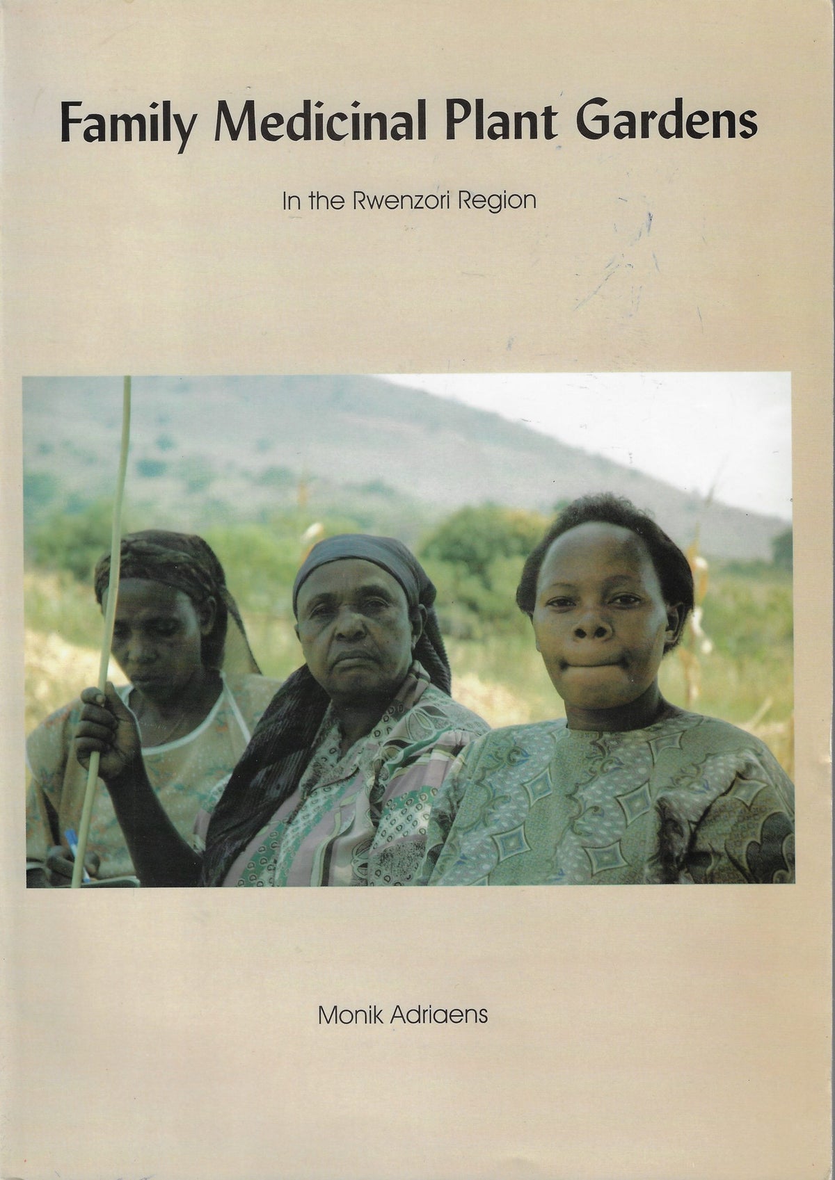 Omslag van Family medicinal plant gardens in the Rwenzoni region, tweedehands boek bij Boekhandel Bloks