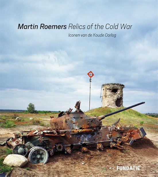 Omslag van Martin Roemers - Relics of the Cold War / Iconen van de Koude Oorlog, tweedehands boek bij Boekhandel Bloks