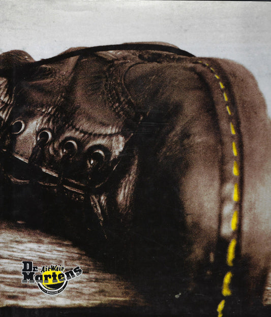 Omslag van Dr. Martens Air Wair, tweedehands boek bij Boekhandel Bloks