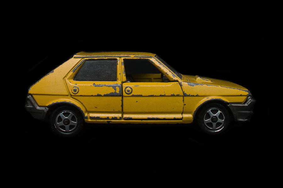 Omslag van Dinkytoy de Luxe, tweedehands boek bij Boekhandel Bloks