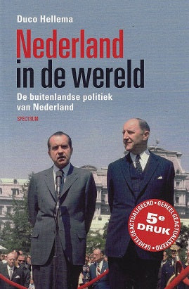 Omslag van Nederland in de wereld / de buitenlandse politiek van Nederland, tweedehands boek bij Boekhandel Bloks