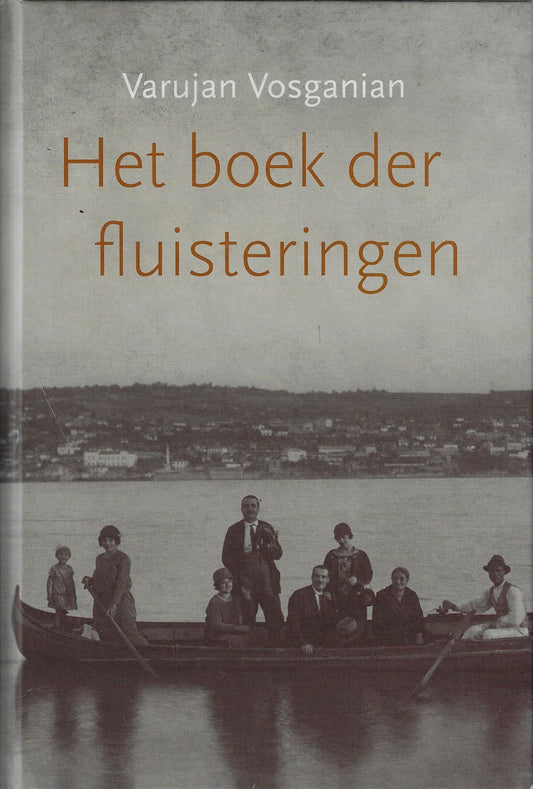 Omslag van Het boek der fluisteringen, tweedehands boek bij Boekhandel Bloks